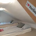 Toelgyerdo Apartment