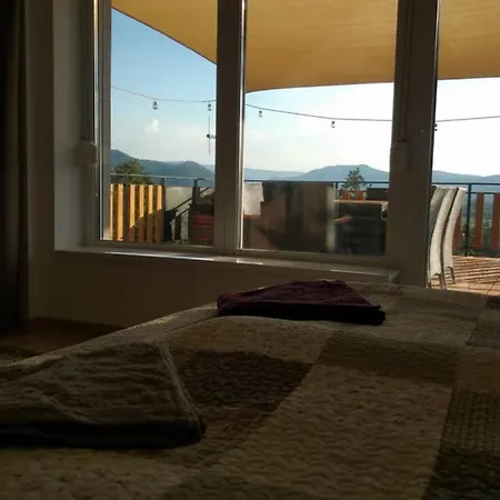 Apartment Toelgyerdo