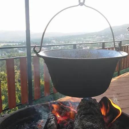 Toelgyerdo Appartement Kismaros