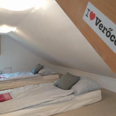 Toelgyerdo Apartment